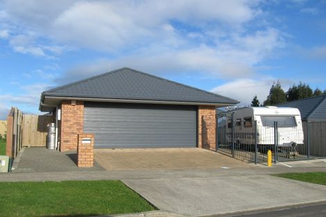 Photo of property in 110 Ruapehu Drive, Fitzherbert, Palmerston North, 4410