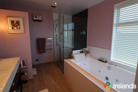 Photo of property in 116 Glenstrae Road, Redcliffs, Christchurch, 8081