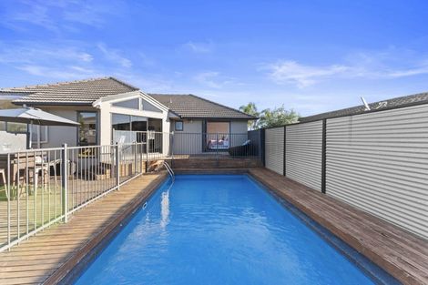 Photo of property in 9 The Anchorage, Sunnyhills, Auckland, 2010