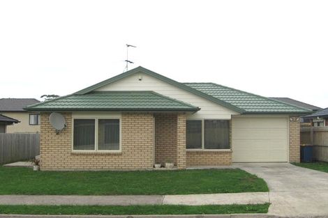 Photo of property in 5a Charlenne Close, Ranui, Auckland, 0612