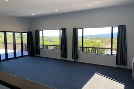 Photo of property in 45b Kakariki Grove, Waikanae, 5036