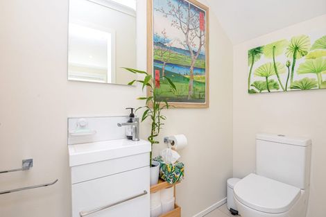 Photo of property in 32 Pateke Drive, Kenepuru, Porirua, 5022