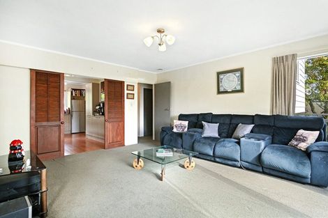 Photo of property in 102 Stewart Drive, Newlands, Wellington, 6037