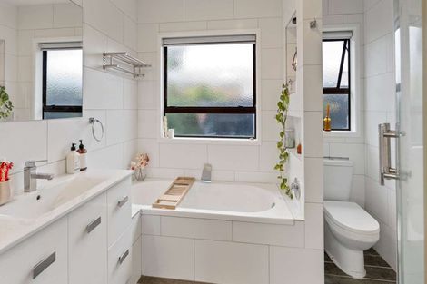 Photo of property in 37b Simpson Road, Papamoa Beach, Papamoa, 3118