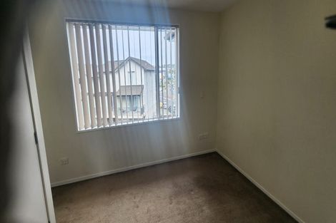 Photo of property in 4/1 Opito Way, East Tamaki, Auckland, 2013