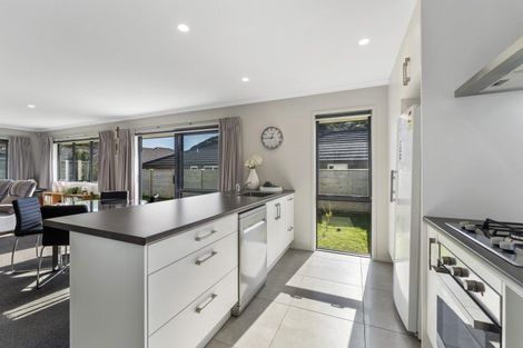 Photo of property in 16 Tradewinds Drive, Whitby, Porirua, 5024