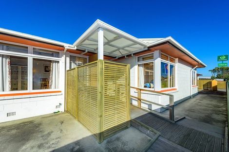 Photo of property in 205 Marine Parade, New Brighton, Christchurch, 8083