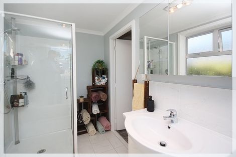 Photo of property in 27 Punga Street, Tangimoana, 4822
