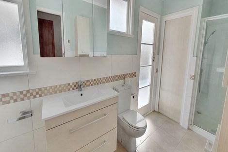 Photo of property in 35 Hartley Terrace, Massey, Auckland, 0614