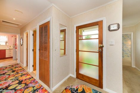 Photo of property in 7 Exeter Crescent, Takaro, Palmerston North, 4412