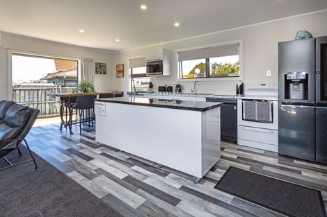 Photo of property in 105 Chartwell Avenue, Whangamata, 3620