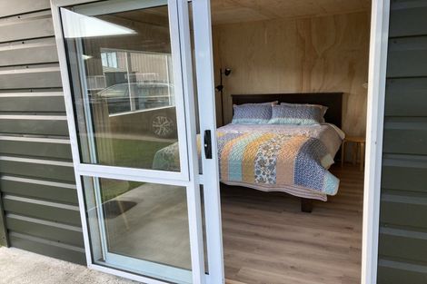 Photo of property in 10 Te Mara Place, Merrilands, New Plymouth, 4312