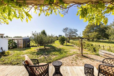 Photo of property in 46 Takiroa Street, Urenui, 4375