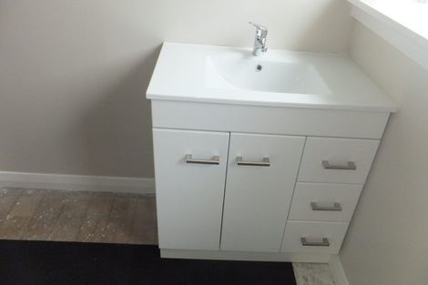 Photo of property in 126 Middlepark Road, Sockburn, Christchurch, 8042