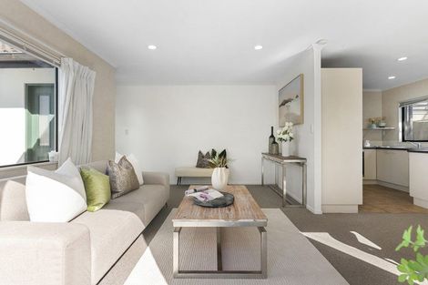 Photo of property in 1a Eaglen Place, Howick, Auckland, 2010