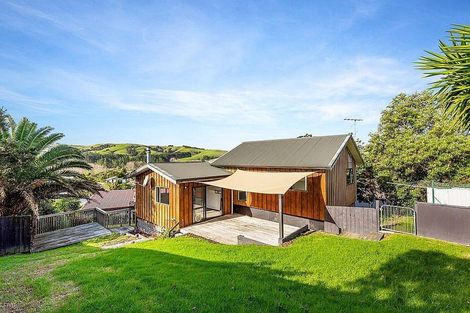 Photo of property in 15 Empressa Heights, Helensville, 0800