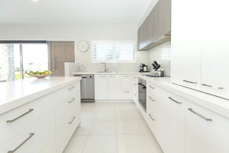 Photo of property in 297 Millwater Parkway, Silverdale, 0932