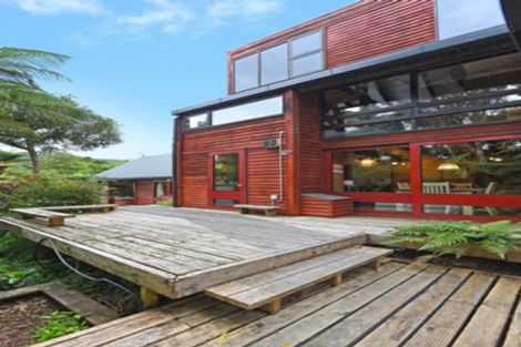 Photo of property in 77 Wyndham Road, Pinehaven, Upper Hutt, 5019