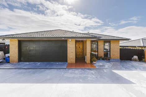 Photo of property in 17 Reyland Close, Weymouth, Auckland, 2103