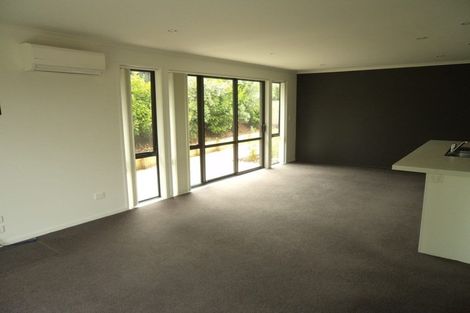 Photo of property in 9 Te Ironui Place, Huntington, Hamilton, 3210