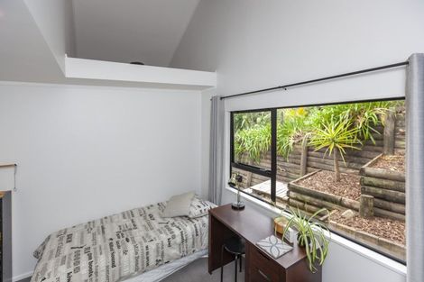 Photo of property in 20 Tiromoana Road, Raumati South, Paraparaumu, 5032