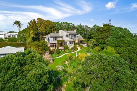 Photo of property in 28 The Crescent, Tindalls Beach, Whangaparaoa, 0930