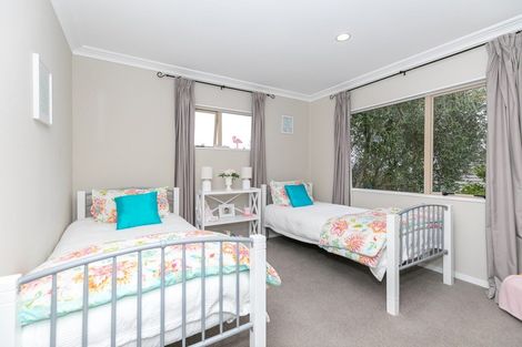 Photo of property in 17 Greenfield Drive, Western Heights, Hamilton, 3200