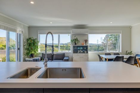 Photo of property in 10 Grenache Way, Kumeu, 0810