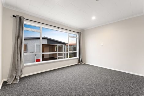 Photo of property in 188 Waimumu Road, Massey, Auckland, 0614
