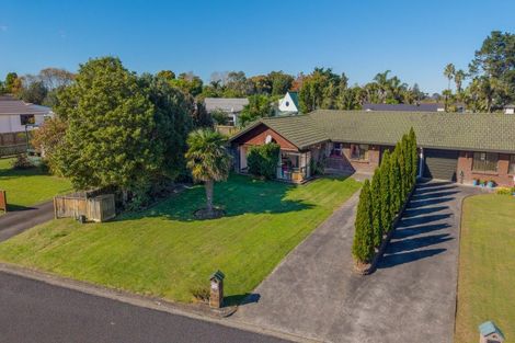 Photo of property in 19a Litchfield Place, Clarks Beach, 2122
