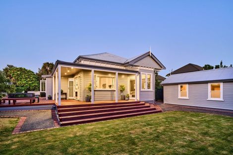 Photo of property in 5a Heretaunga Street, Petone, Lower Hutt, 5012