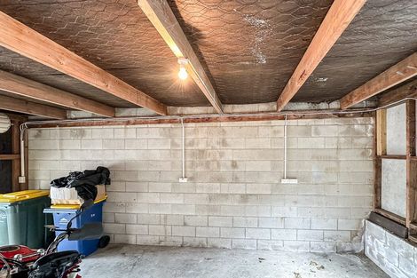 Photo of property in 2/51 Nigel Road, Browns Bay, Auckland, 0630