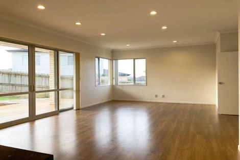 Photo of property in 1 Syrah Crescent, Ranui, Auckland, 0612