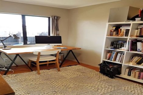 Photo of property in 19a Glenhaven Place, Te Atatu Peninsula, Auckland, 0610