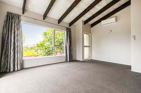 Photo of property in 2/10 Waratah Street, Birkenhead, Auckland, 0626