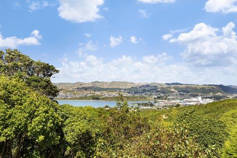 Photo of property in 19 Hiwi Crescent, Titahi Bay, Porirua, 5022