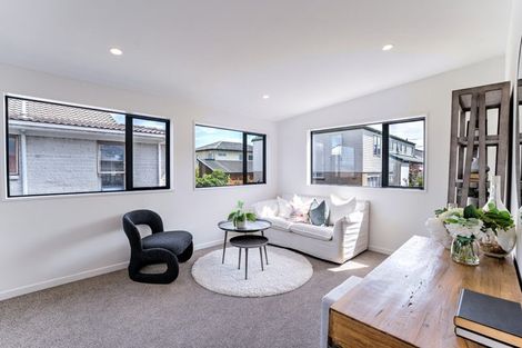 Photo of property in 3b Pine Ridge Terrace, Waikanae Beach, Waikanae, 5036