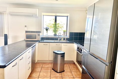 Photo of property in 96 Kamara Road, Glen Eden, Auckland, 0602