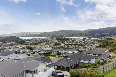 Photo of property in 75 Endeavour Drive, Whitby, Porirua, 5024