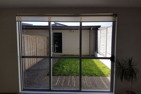 Photo of property in 6/1 Gracechurch Drive, Flat Bush, Auckland, 2016