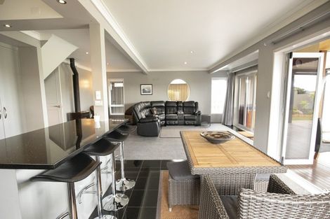 Photo of property in 3 Nihinihi Avenue, Raglan, 3225