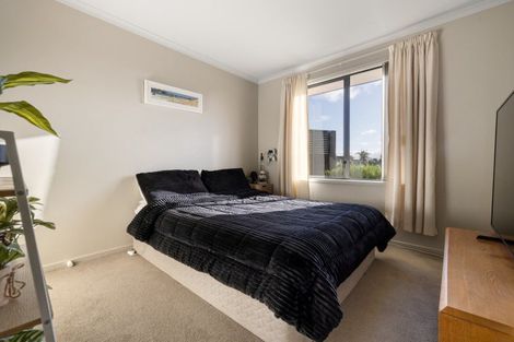 Photo of property in 5 Seabreeze Place, Papamoa Beach, Papamoa, 3118