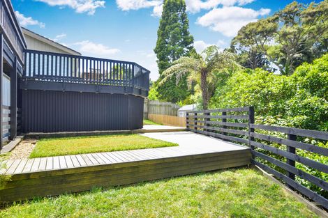 Photo of property in 22 Rimutaka Place, Titirangi, Auckland, 0604