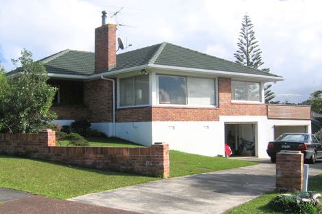 Photo of property in 13 Mayfair Crescent, Mairangi Bay, Auckland, 0630