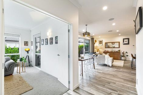 Photo of property in 9 Walter Ruddock Avenue, Kumeu, 0810
