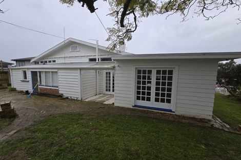 Photo of property in 3 Peverill Crescent, Papatoetoe, Auckland, 2025