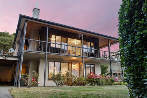 Photo of property in 7 Sycamore Place, Wanaka, 9305
