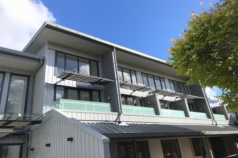 Photo of property in 5a/30 Westward Ho, Glen Eden, Auckland, 0602