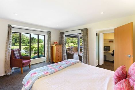 Photo of property in 34 Titoki Road, Waikanae Beach, Waikanae, 5036