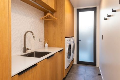 Photo of property in 11 Girvan Street, Fendalton, Christchurch, 8041